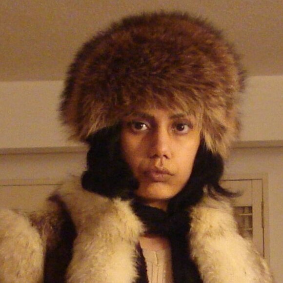 Raccoon Fur Hat - Picture 1 of 7